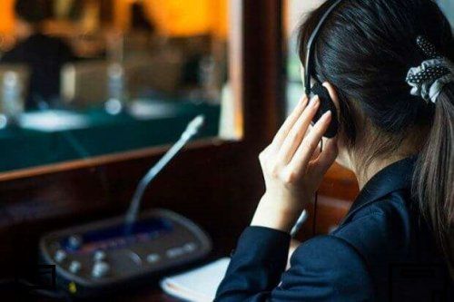 Servicios de interpretación simultánea en españa Servicios de interpretación simultánea en españa